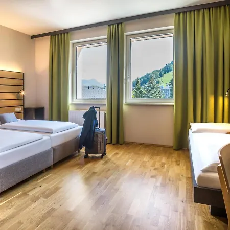 Hotel Jufa 3*