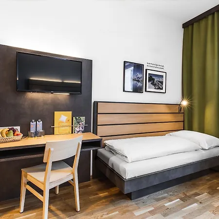 Hotel Jufa 3*
