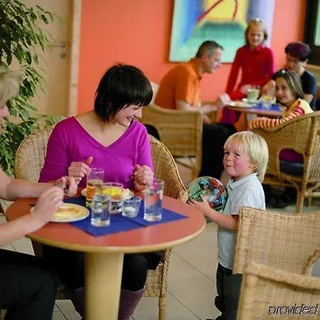 Jufa Hotel 3*