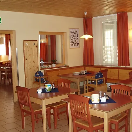 Jufa Hotel 3*